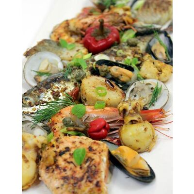 Plancha de poissons et l&eacute;gumes grill&eacute;s - Le Commerce - LE CROTOY